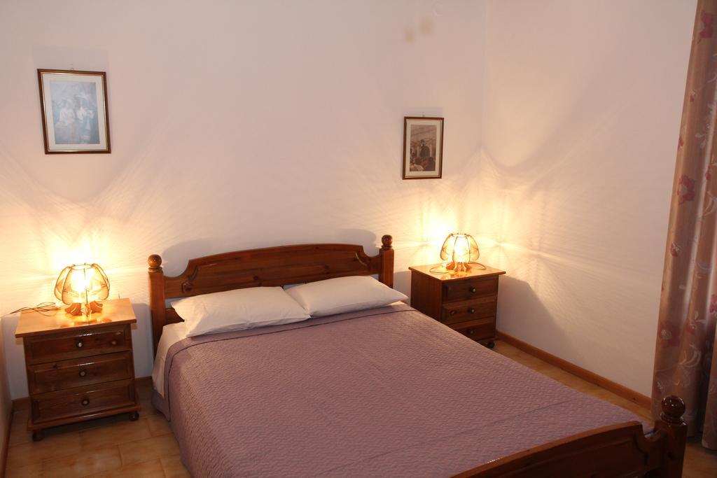 Circe Pansion Lixouri Quarto foto