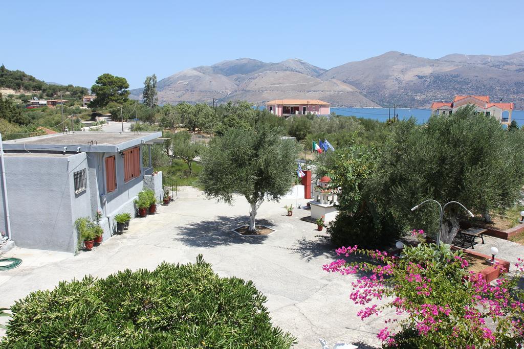 Circe Pansion Lixouri Exterior foto