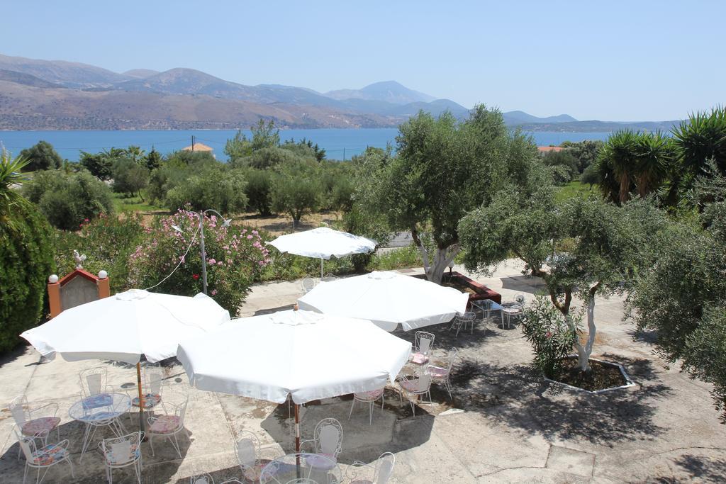 Circe Pansion Lixouri Exterior foto